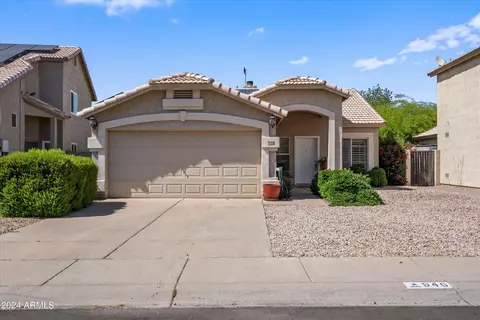 946 Elgin St, Chandler, AZ 85225