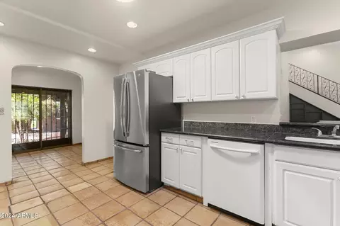 40 E Greenway Rd, Phoenix, AZ 85042 photo 17