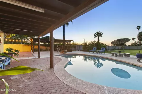 40 E Greenway Rd, Phoenix, AZ 85042 photo 4