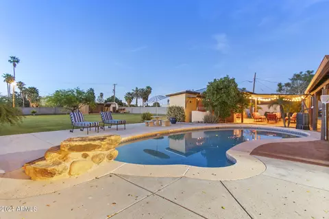 40 E Greenway Rd, Phoenix, AZ 85042 photo 5