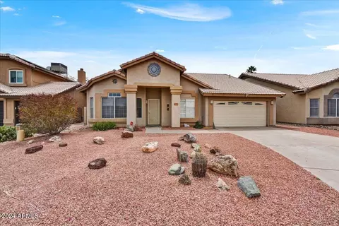 4425 W Electra Ln, Glendale, AZ 85310
