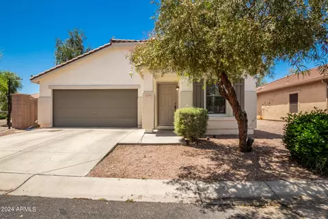 1330 S Bridgegate Dr, Gilbert, AZ 85296