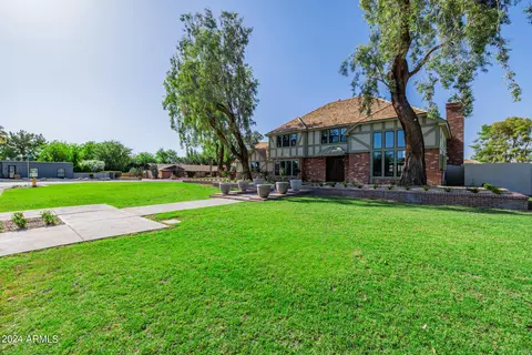 Exterior - 620 E Leah Ln, Gilbert, AZ 85234 photo 5 of 16