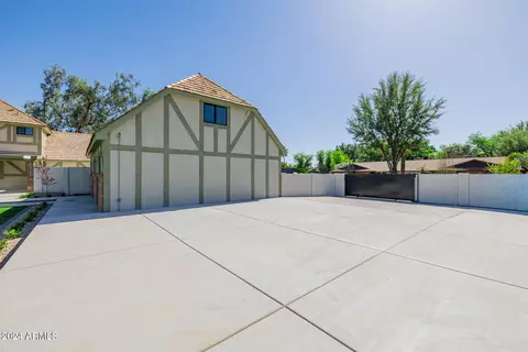 Exterior - 620 E Leah Ln, Gilbert, AZ 85234 photo 12 of 16