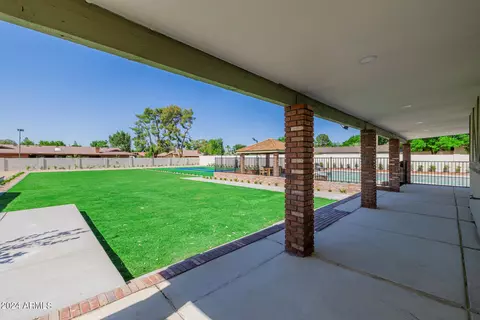Exterior - 620 E Leah Ln, Gilbert, AZ 85234 photo 9 of 16