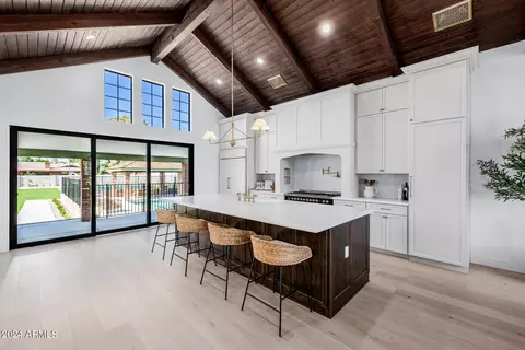 Kitchen - 620 E Leah Ln, Gilbert, AZ 85234 photo 5 of 7