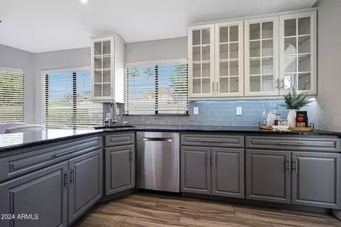 53 E Greentree Dr, Tempe, AZ 85284 photo 9