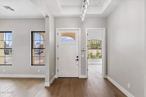 4412 E Sells Dr, Phoenix, AZ 85018 photo 3