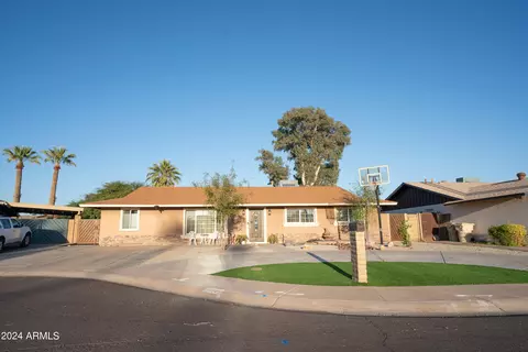 7719 N 48th Ave, Glendale, AZ 85301