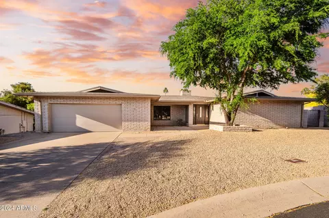 3144 E Golden Vista Ln, Phoenix, AZ 85028