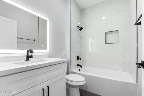9550 E Thunderbird Rd #104, Scottsdale, AZ 85260