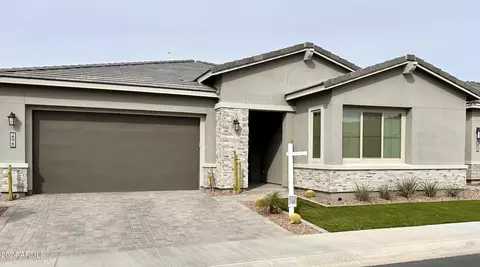 2828 E Los Gatos Dr, Phoenix, AZ 85050