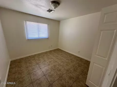 6301 W Avalon Dr, Phoenix, AZ 85033 photo 8