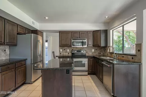 14613 S 34th Pl, Phoenix, AZ 85044 photo 3