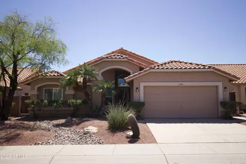 2201 E Cathedral Rock Dr, Phoenix, AZ 85048