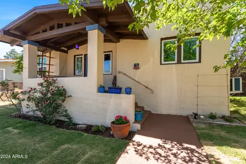303 E 15th Ter, Bisbee, AZ 85603
