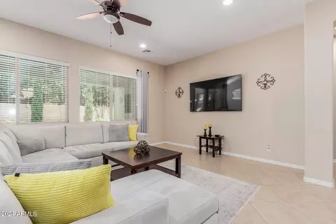 2560 E Plum St, Gilbert, AZ 85298 photo 7