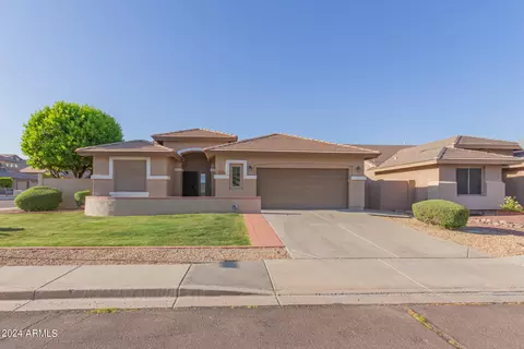 6834 W Saddlehorn Rd, Peoria, AZ 85383