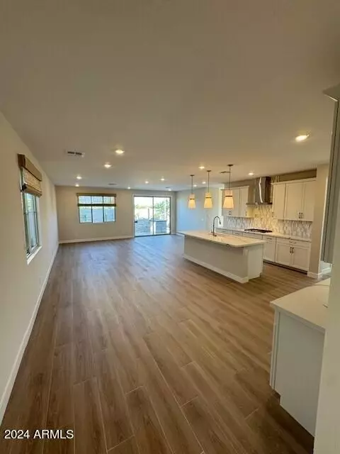 26423 N 24th Dr, Phoenix, AZ 85085 photo 5