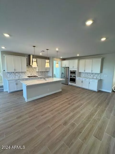 26423 N 24th Dr, Phoenix, AZ 85085 photo 2