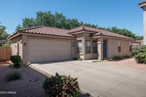1562 S Danielson Way, Chandler, AZ 85286