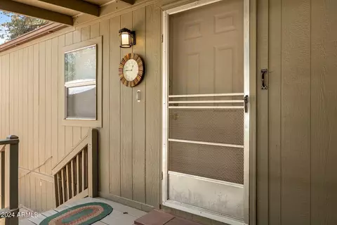 2043 Wilderness Dr, Overgaard, AZ 85933 photo 8