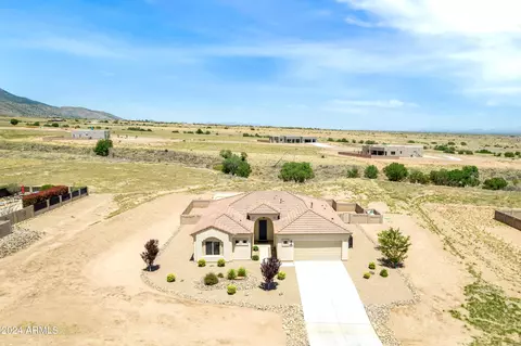 6668 E Saddlehorn Cir, Hereford, AZ 85615