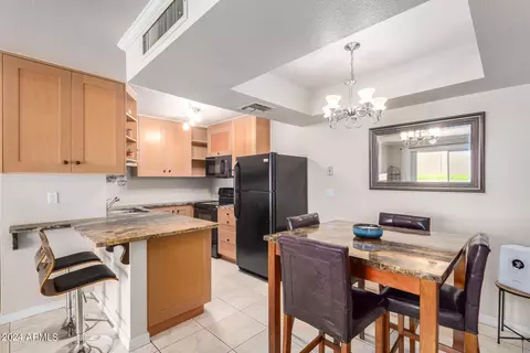 4554 E Paradise Village Pkwy N #140, Phoenix, AZ 85032