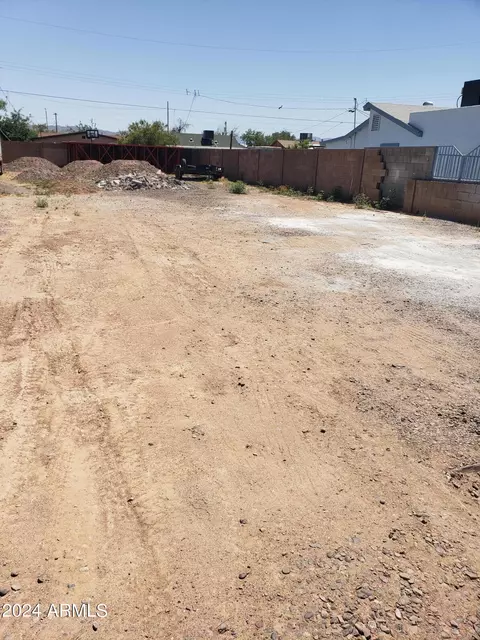 2425 W Yuma St #3, Phoenix, AZ 85009