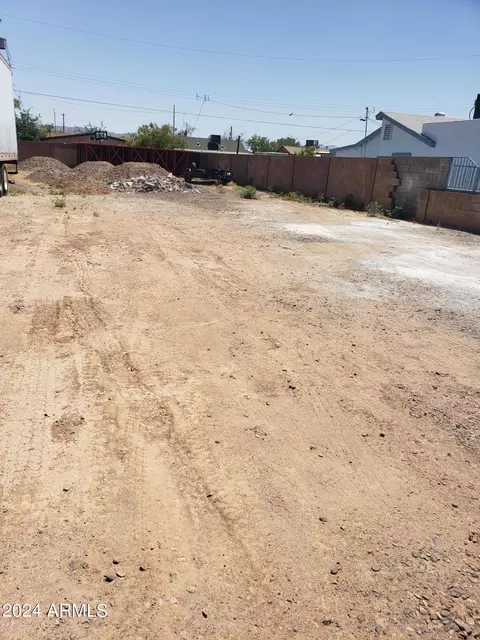 2425 W Yuma St #3, Phoenix, AZ 85009 photo 2