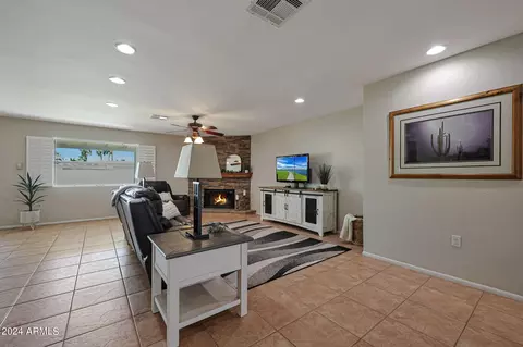 1850 E Pebble Beach Dr, Tempe, AZ 85282 photo 15