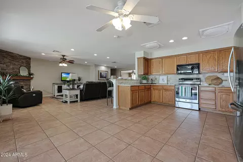 1850 E Pebble Beach Dr, Tempe, AZ 85282 photo 4