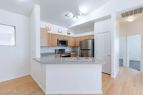 425 N Oak St, Gilbert, AZ 85233 photo 12