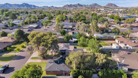 6827 N 14th Pl, Phoenix, AZ 85014 photo 13