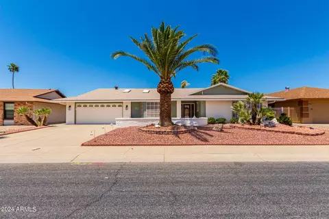 12406 W Cougar Dr, Sun City West, AZ 85375