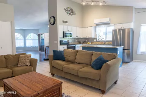 831 N Falcon Dr, Gilbert, AZ 85234 photo 18