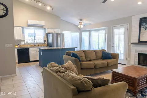 831 N Falcon Dr, Gilbert, AZ 85234 photo 19