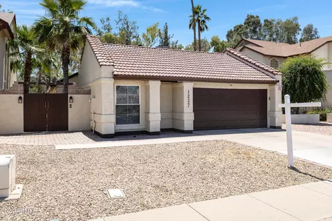 1227 W Manor St, Chandler, AZ 85224