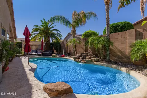 16832 W Bristol Ln, Surprise, AZ 85374