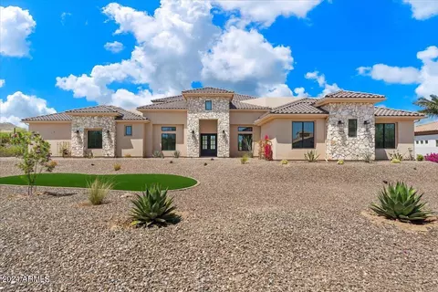 8410 W Park View Ct, Peoria, AZ 85383
