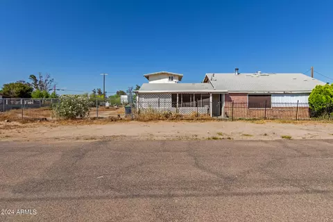 32250 N Center St, Wittmann, AZ 85361