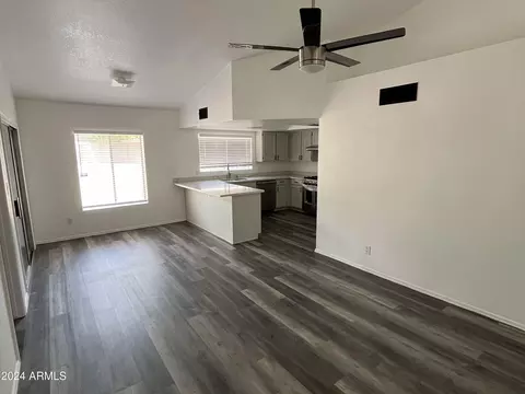 910 E Monroe St, Phoenix, AZ 85034 photo 24