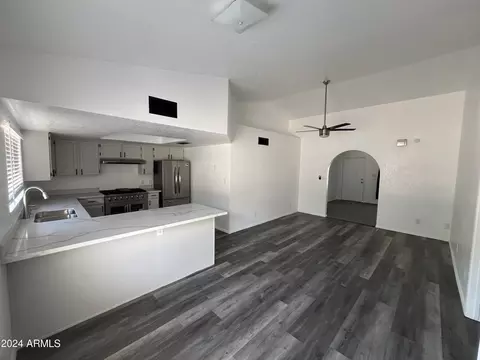 910 E Monroe St, Phoenix, AZ 85034 photo 14