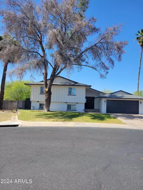 404 E Greenway Dr E, Tempe, AZ 85282