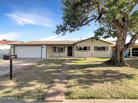3020 W Larkspur Dr, Phoenix, AZ 85029