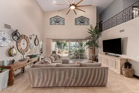 2103 E Clipper Ln, Gilbert, AZ 85234 photo 10