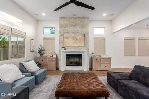 3721 E Arabian Dr, Gilbert, AZ 85296 photo 9