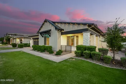 3721 E Arabian Dr, Gilbert, AZ 85296 photo 2