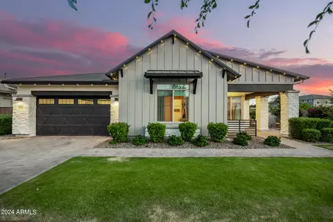 3721 E Arabian Dr, Gilbert, AZ 85296 photo 4