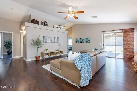 2623 E Beautiful Ln, Phoenix, AZ 85042 photo 11